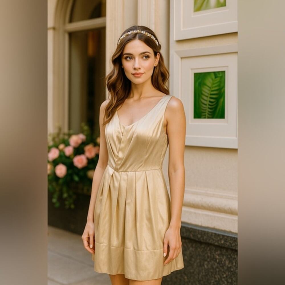 Banana Republic 100% Gold Silk Pleated Lined Cocktail Dress Pockets Sz 6